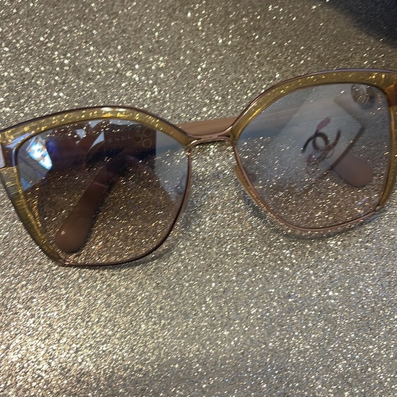 Prada translucent gold mirrored square sunglasses - Picture 2 of 7